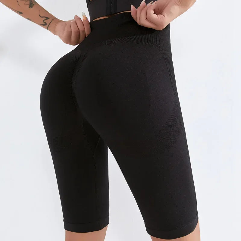 Sculpt Scrunch Shorts in Black