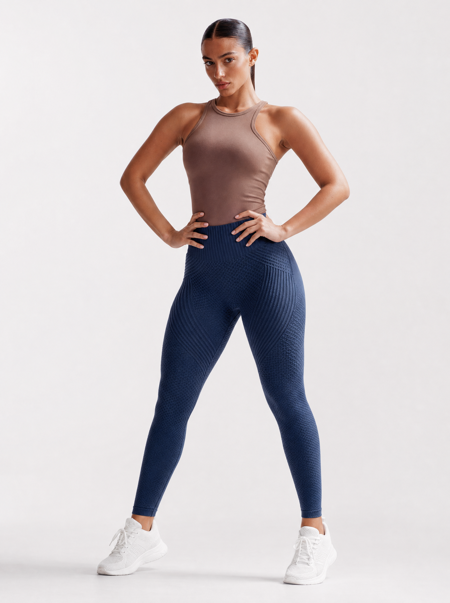 Seamless Contour Legging in Midnight, front