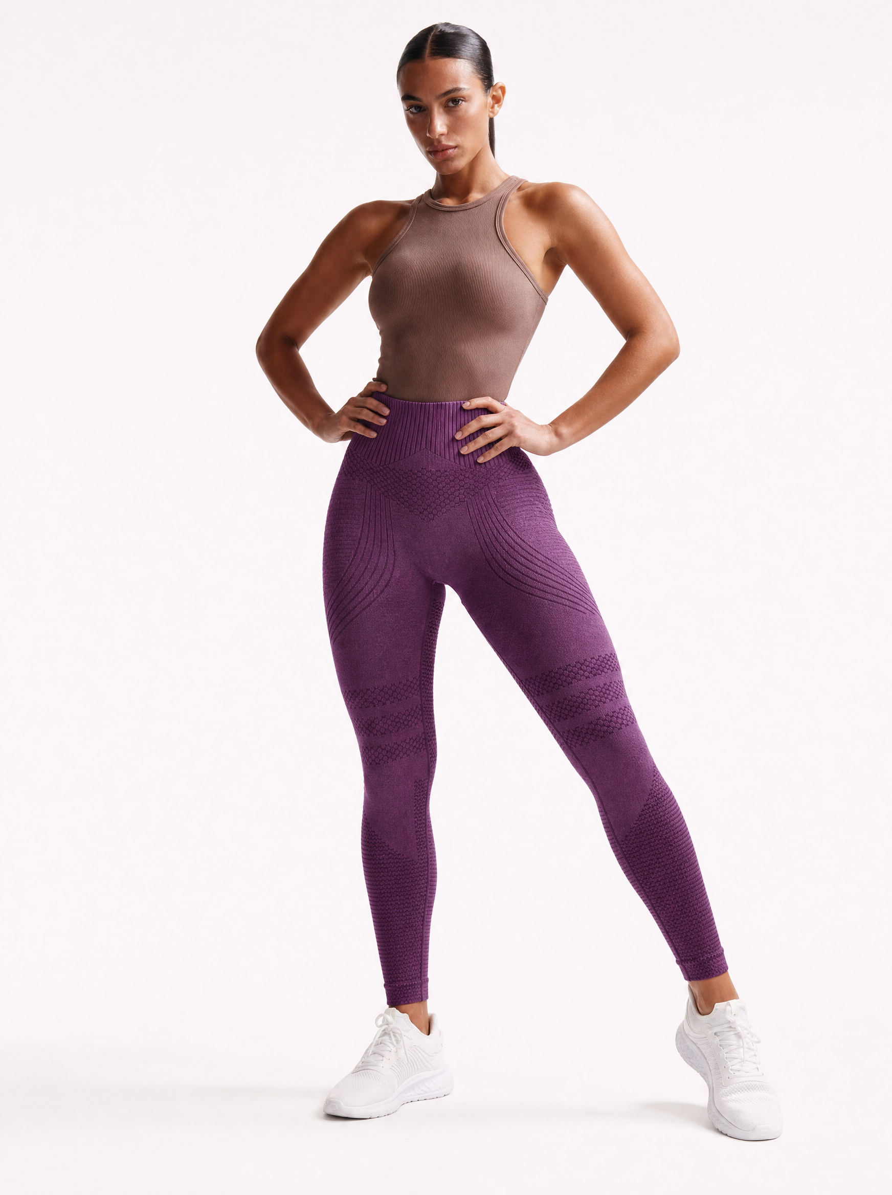 Seamless Contour Legging in Plum, front